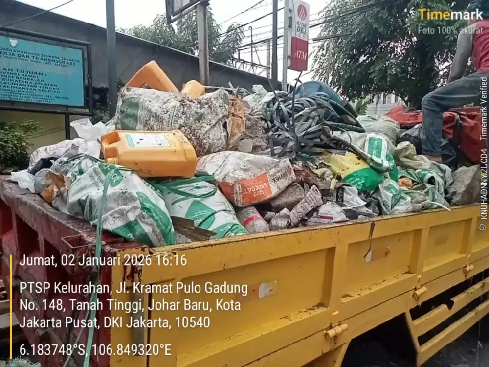 Jasa buang puing dan sampah