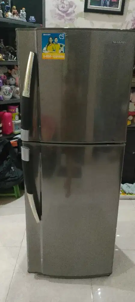 Kulkas 2 pintu sharp siap pakai
