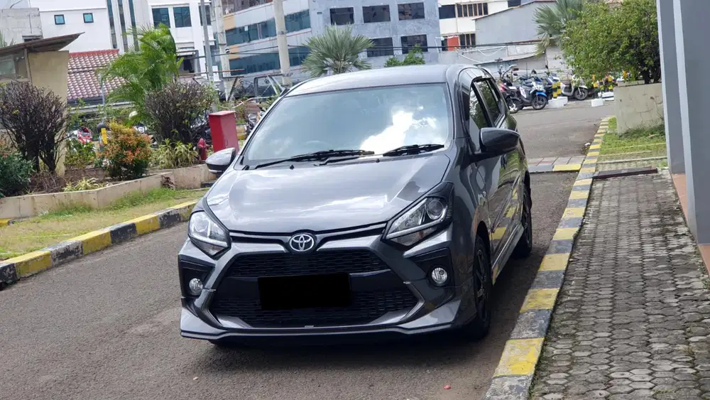 Km13rb toyota agya gr sport matic 2022 abu cash kredit bisa