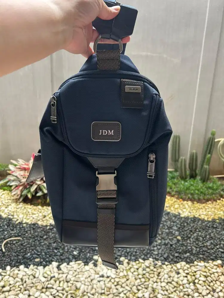 Dijual Tumi Woodland sling bag