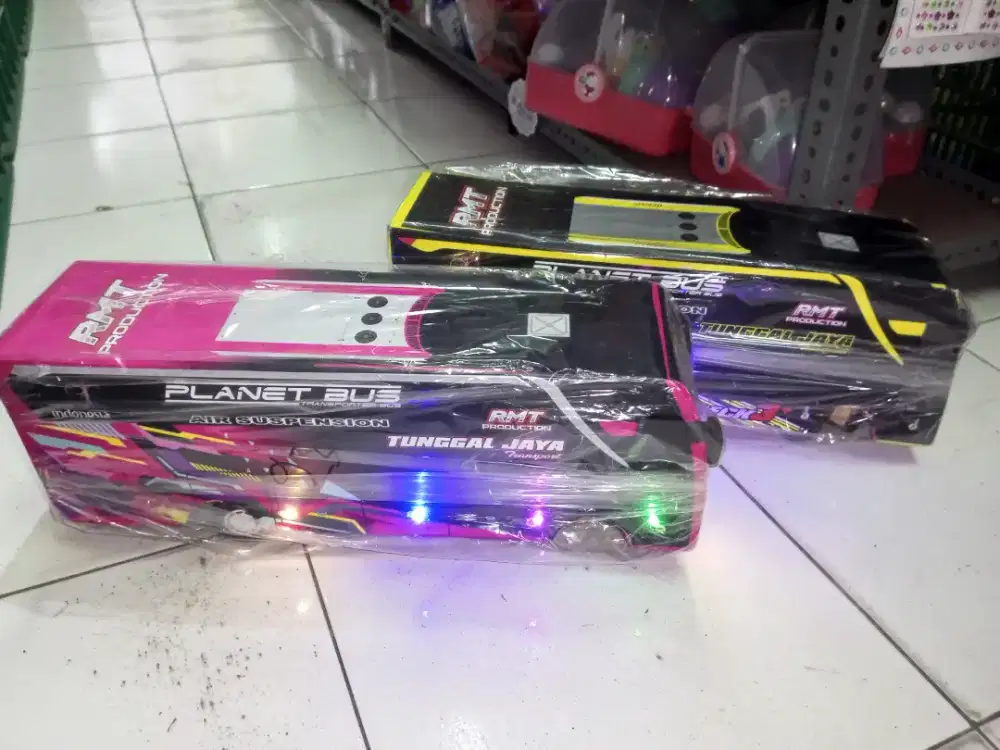 Mainan anak bis kayu oleng led