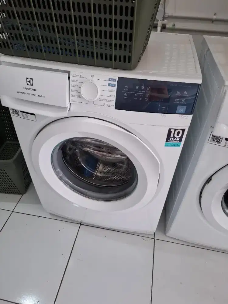 Dijual Mesin cuci dan dryer