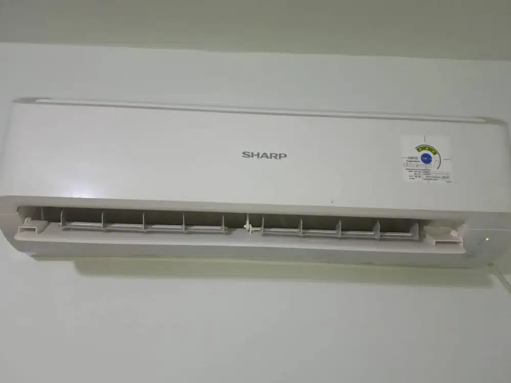 AC Sharp 1/2 PK tipe AH-A5BEY ( pemakaian baru 5 bulan)