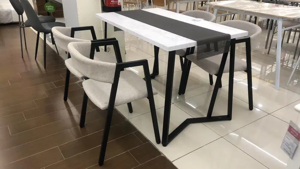 meja makan minimalis mewah