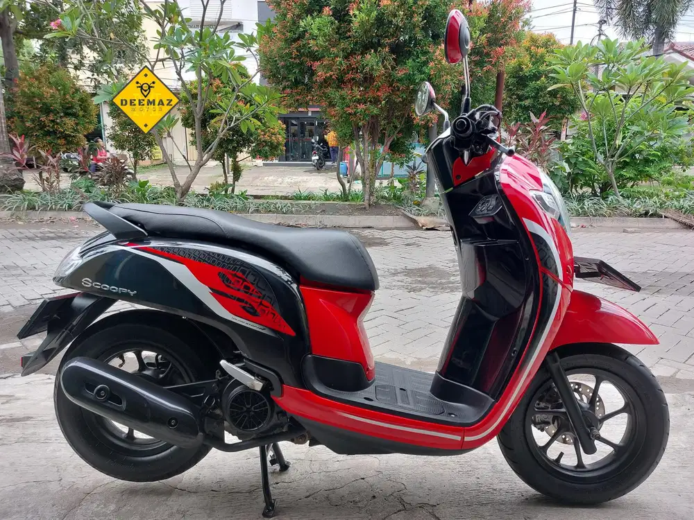 (DP 300 Rb)‼️ Scoopy Sporty Merah Hitam 2019 Cash & Kredit