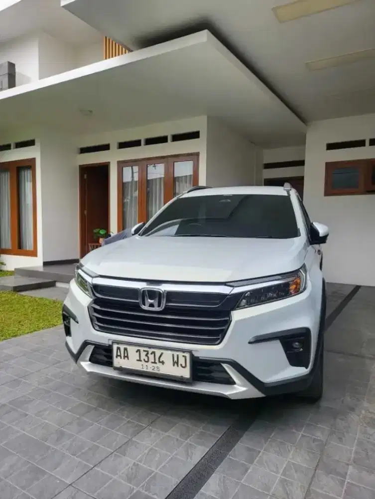 [Pribadi] BRV RS HS 2023 Putih