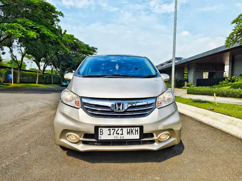 Honda FREED PSD AC Double Thn 2013