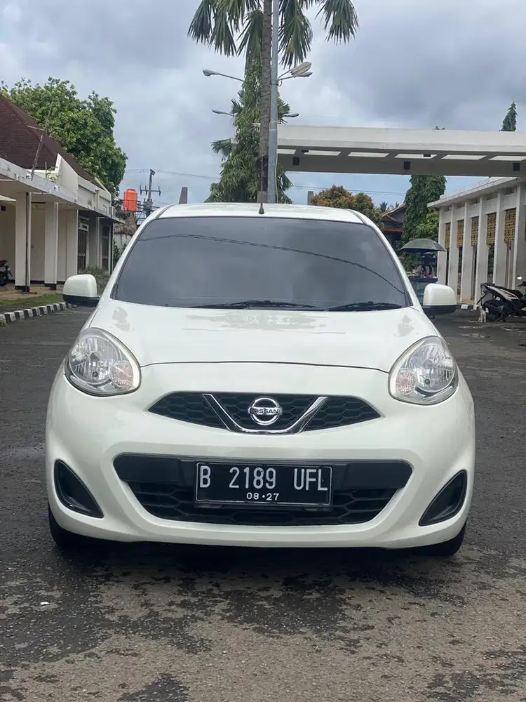 NISSAN MARCH MATIC 2017