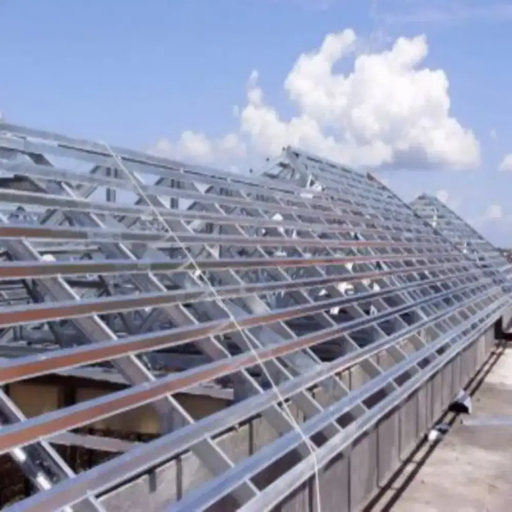 Baja ringan kontruksi