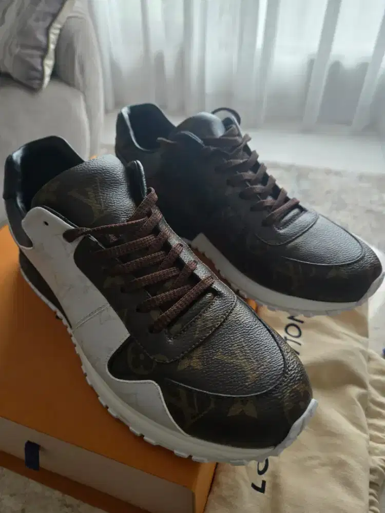 Louis vuitton trainer sneakers