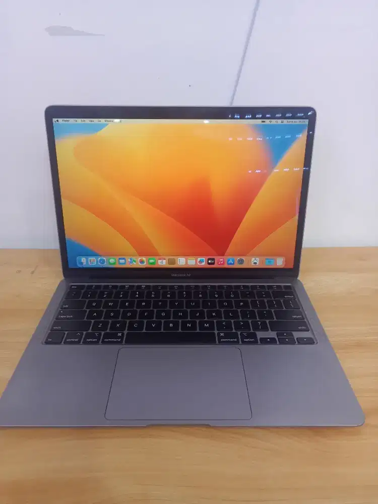 Macbook air 2020 core i5 ram 8 GB SSD 512 GB