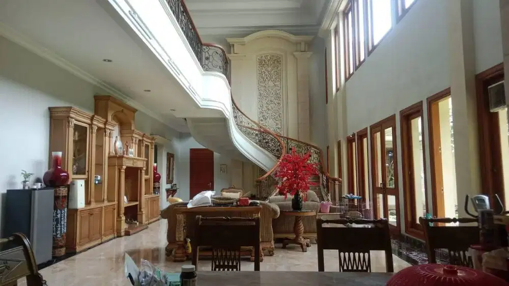 Rumah Mewah Mainroad Batununggal Indah