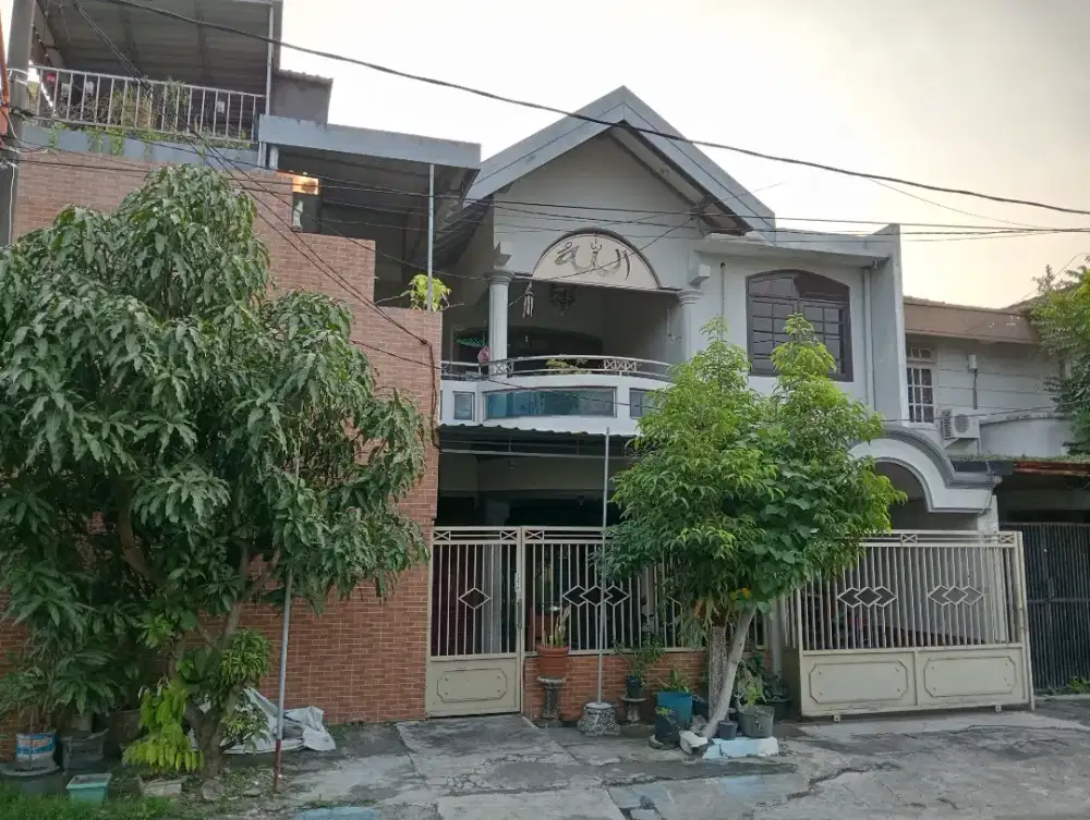 Rumah dan Kost, 3 lt... 0 jalan Boulevard