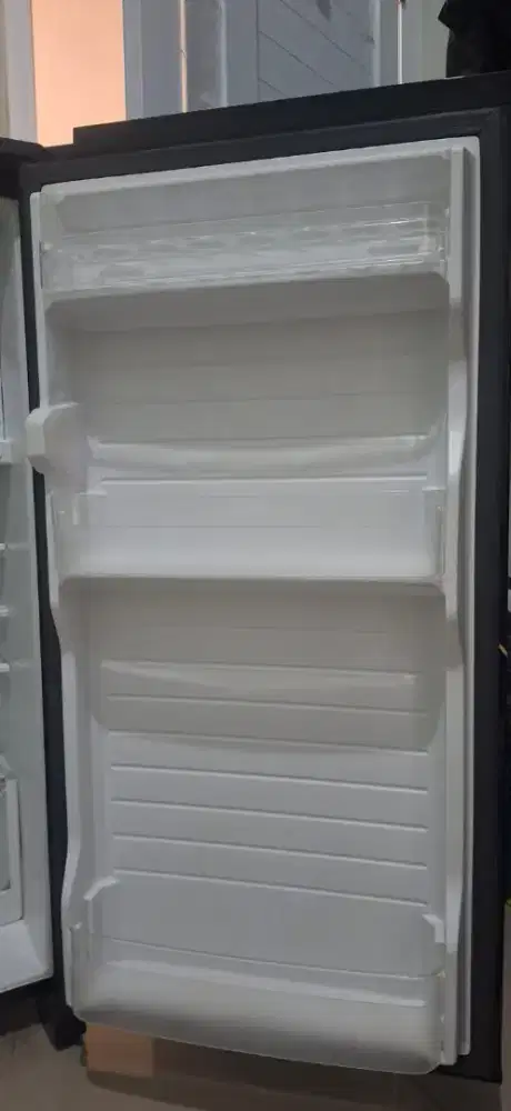 Dijual kulkas Aqua 1 pintu