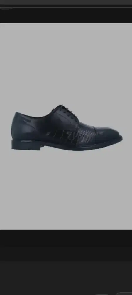 Sepatu Pria  Warna Hitam