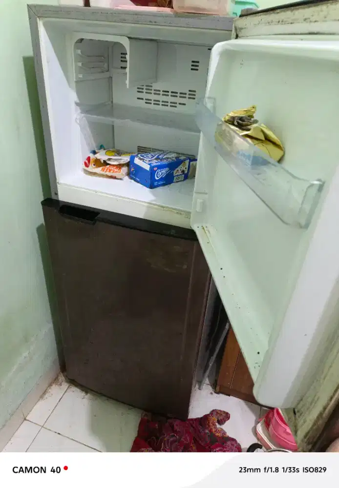 Kulkas toshiba 2 pintu