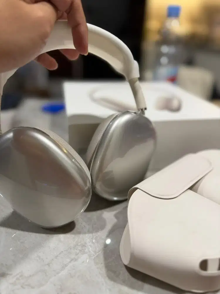 AirPods Max  – Like New – Jarang Dipakai