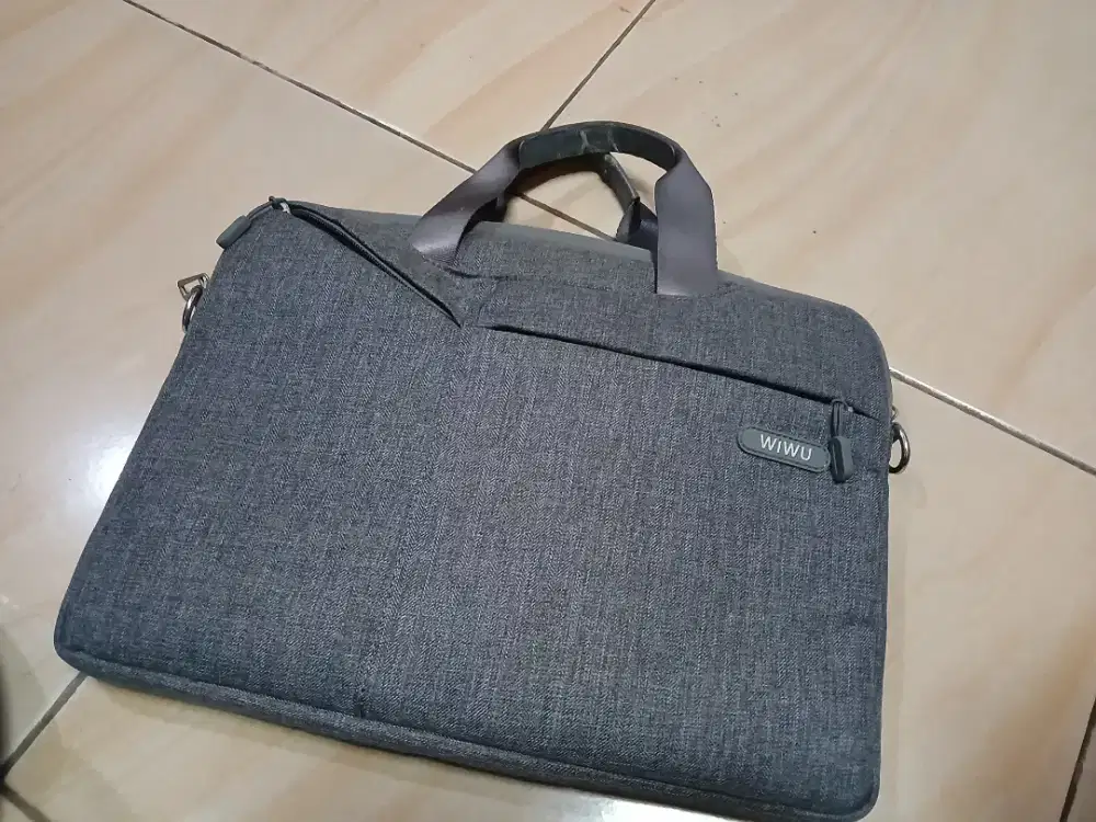 Tas laptop merk WIWU (second)