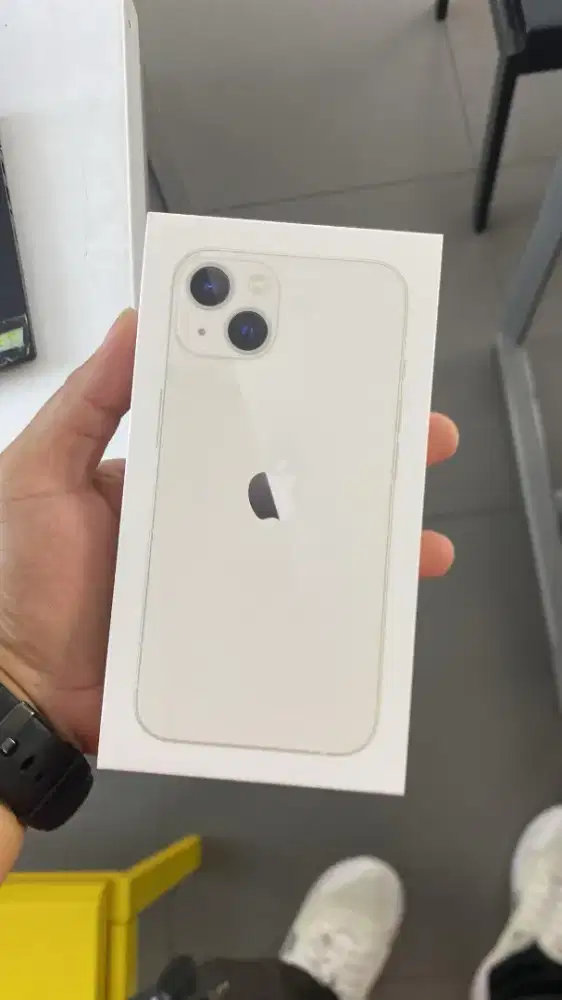 IPHONE 13 CICILAN CUMA 700-AN DENGAN KTP SAJA