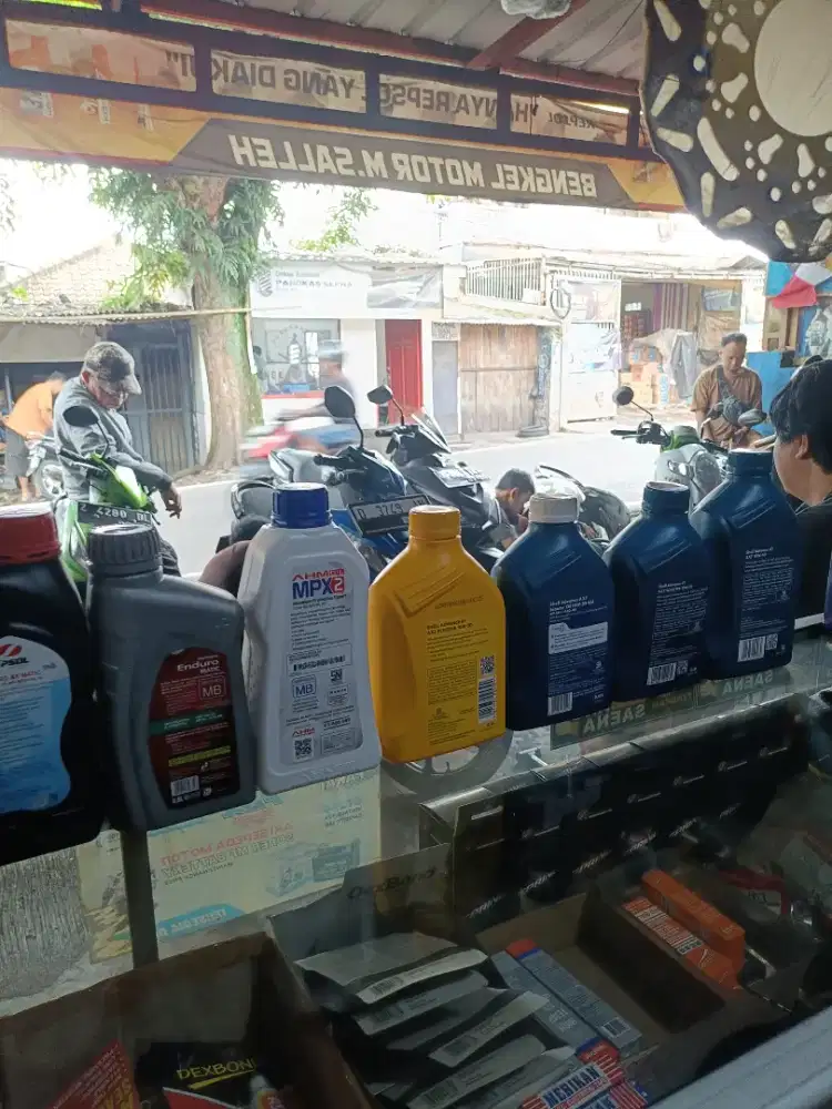 DIBUTUHKAN KARYAWAN PENJAGA TOKO / BENGKEL