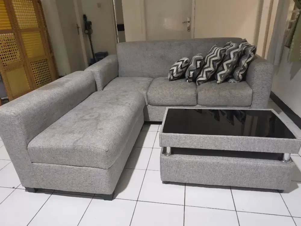 Sofa Estetik 5 Seater Pemakaian 6 Bulan