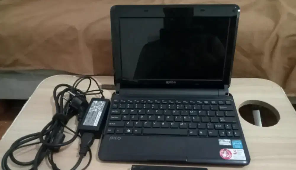 Dijual Netbook Axio Pico Mati