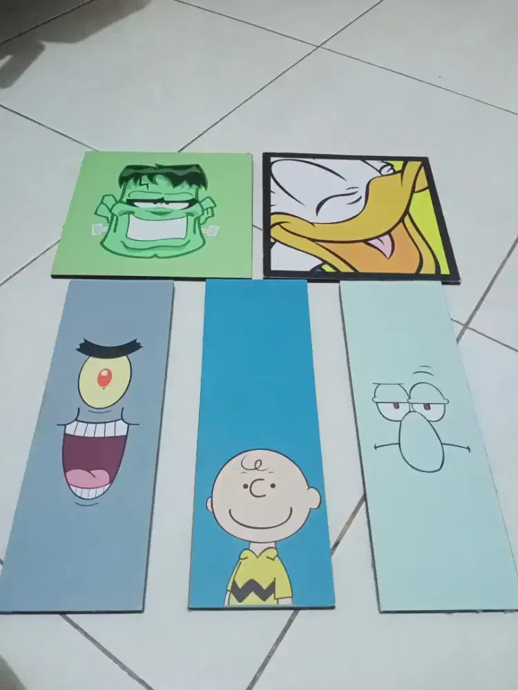 Pajangan dinding animasi kartun