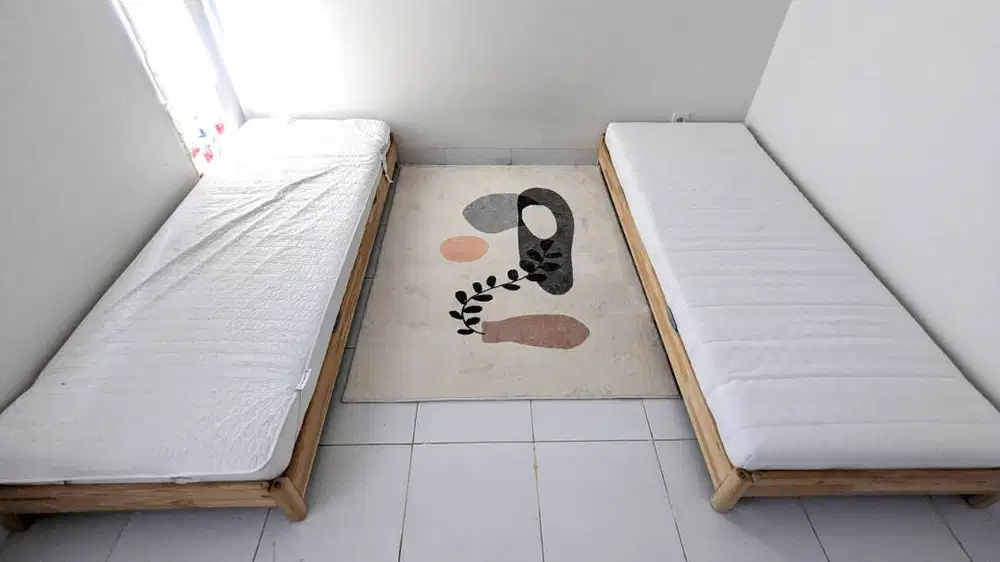 Tempat tidur dpt ditumpuk dg 2 kasur IKEA UTAKER