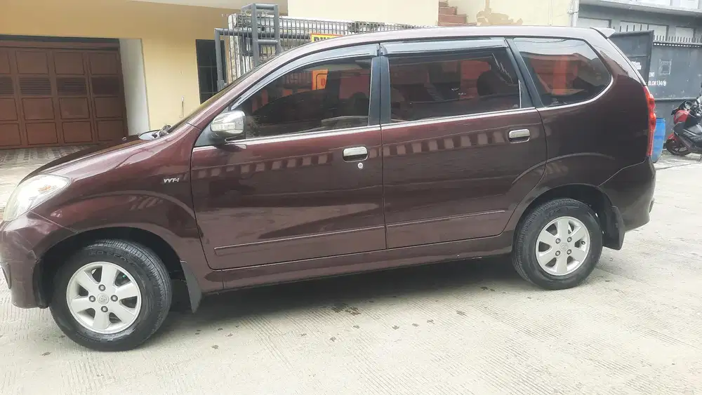 Toyota Avanza 2011 Bensin