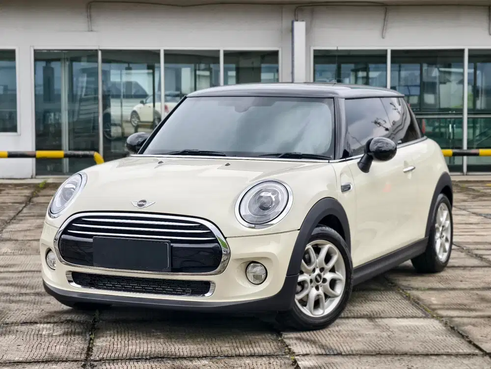 [3RB] MINI COOPER 3 DOORS 1.5 TWIN TURBO 2015 PUTIH GENAP