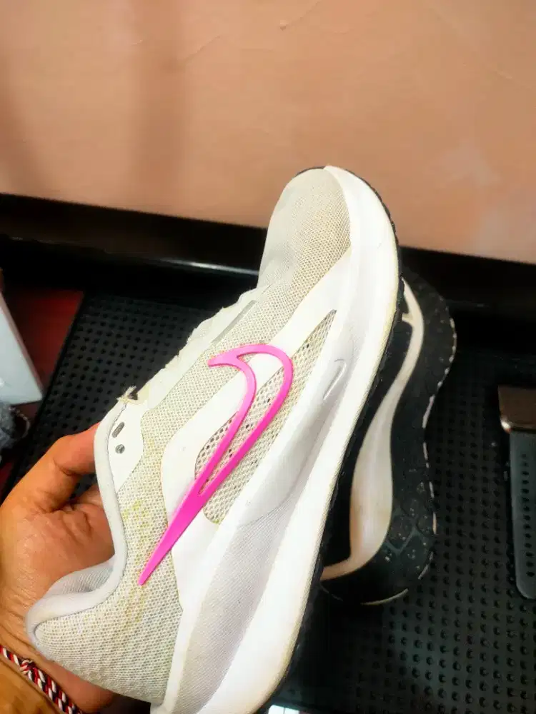 Jual sepatu Nike running Ori kondisi mulus