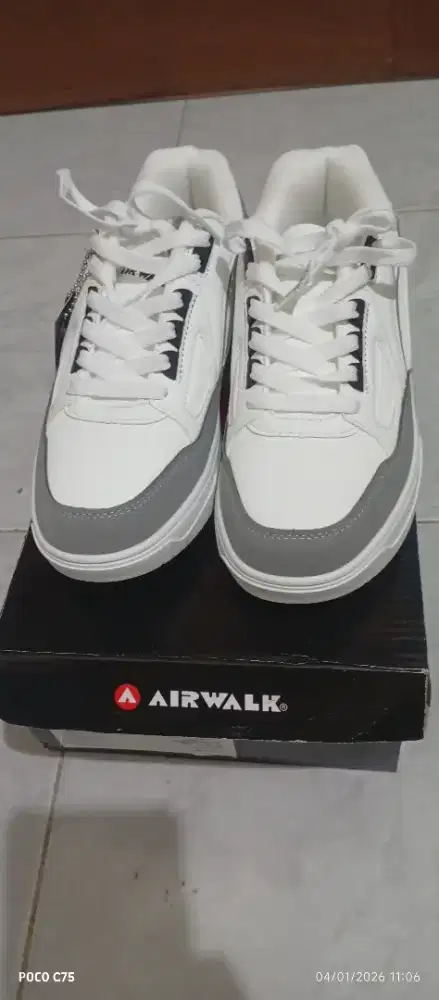 Sepatu AIRWALK 250106W - warna putih ORI