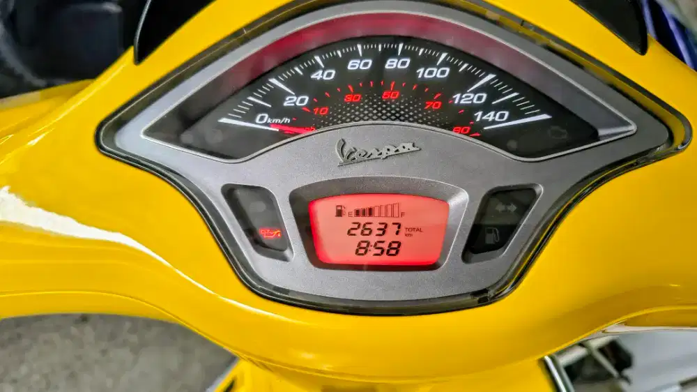 Vespa I Get sprint 150 ABS Simpanan ( KM 2700 )
