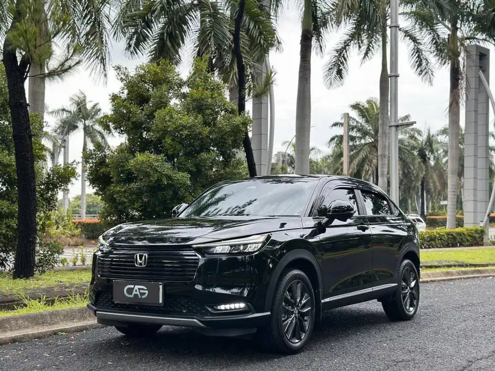 HR-V E CVT AT 2025/HR-V E CVT MATIC AUTOMATIC HITAM 2025