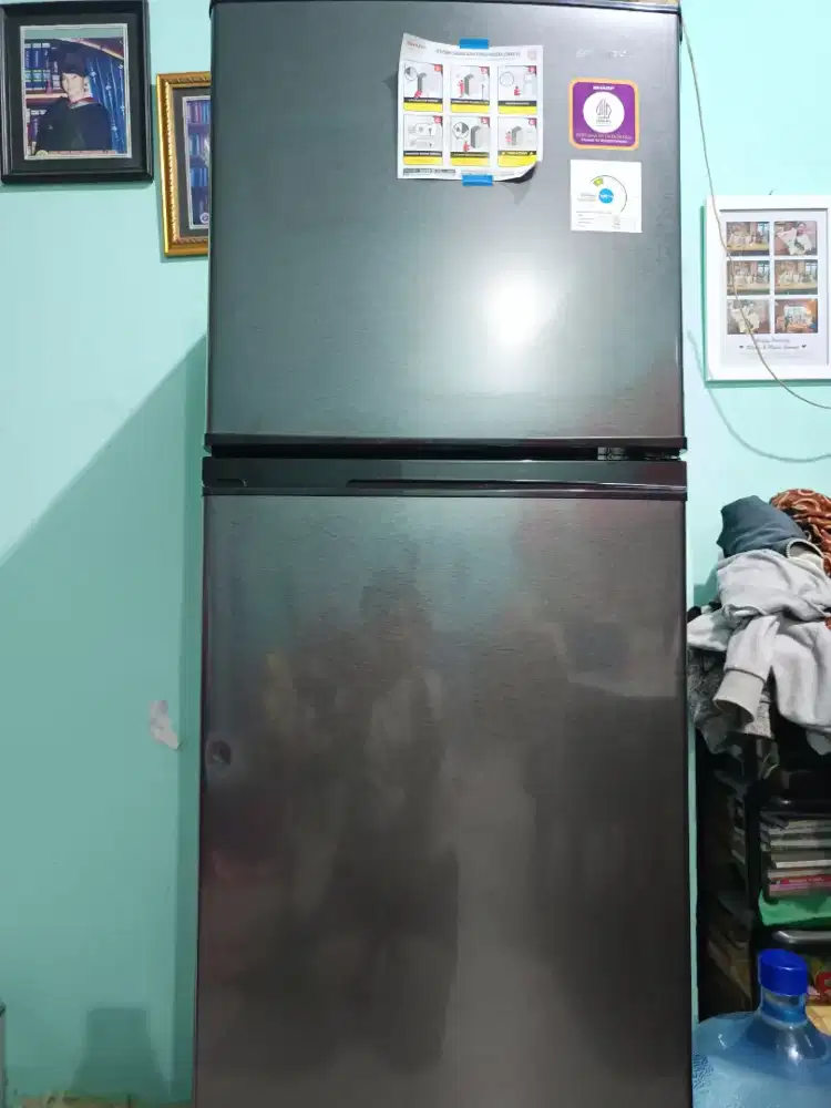 Dijual kulkas Sharp 2 pintu