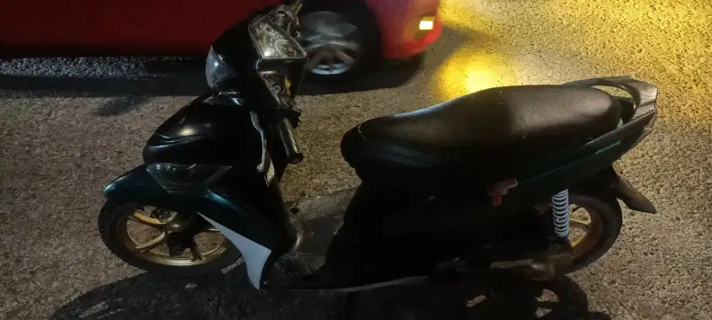 Di jual motor yamaha mio j tahun 2012 surat lengkap pajak of mesin oke