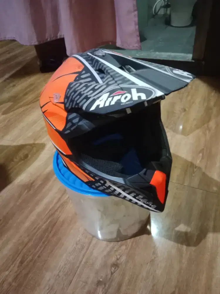 Helm mx airoh xxl