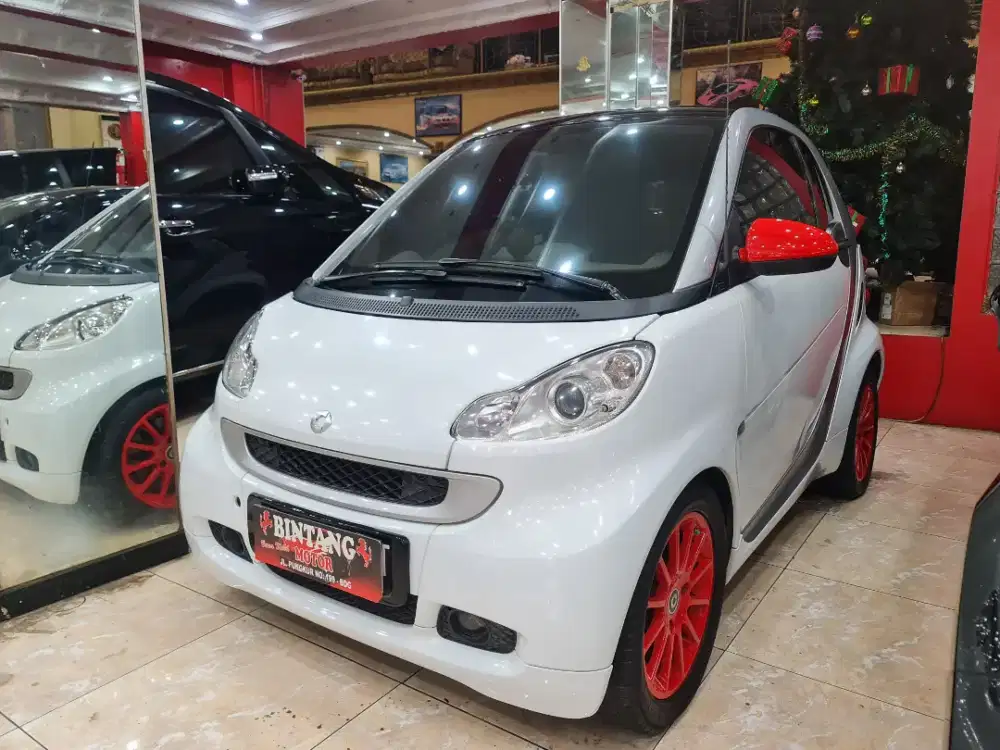 KM 49RB! SMART FORTWO AT 2011 PANORAMIC / MDL THN 2012 (BINTANG MOTOR)