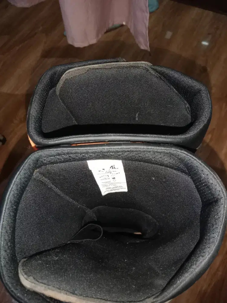Sepatu oneal size 44 sperti baru, minus lepas pengait iktan bawah aja