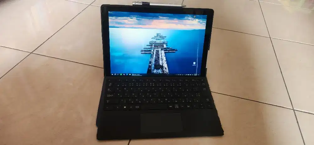 Microsoft Surface Pro 5 LTE