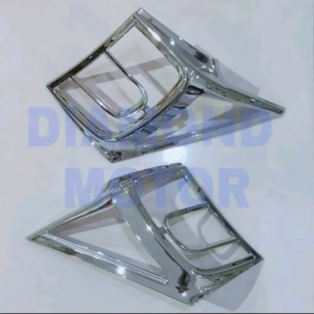 Garnish lampu belakang Honda Freed thn 2012 keatas