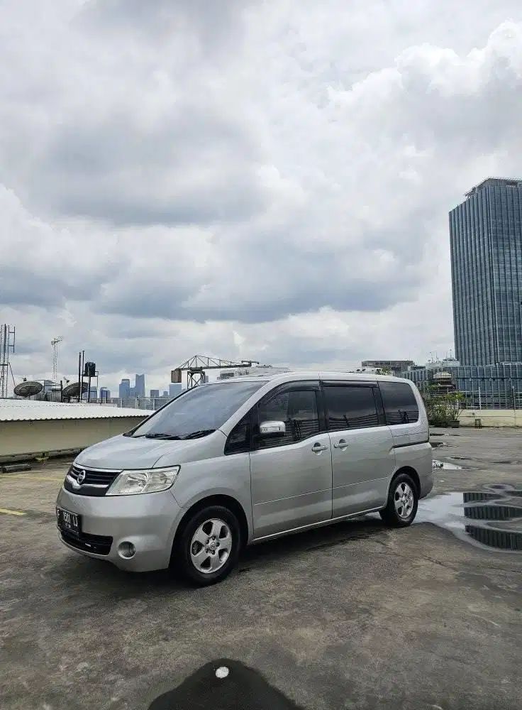 Nissan Serena C25 HWS A/T 2006/2007 CBU sunroof