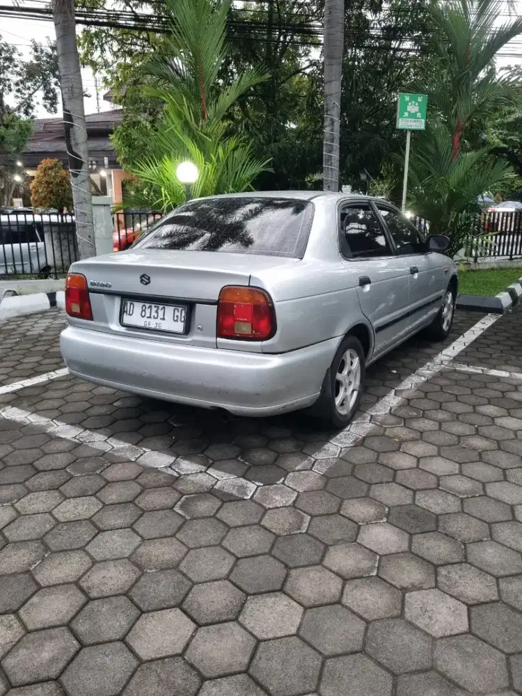 Suzuki Baleno 2001 sedan