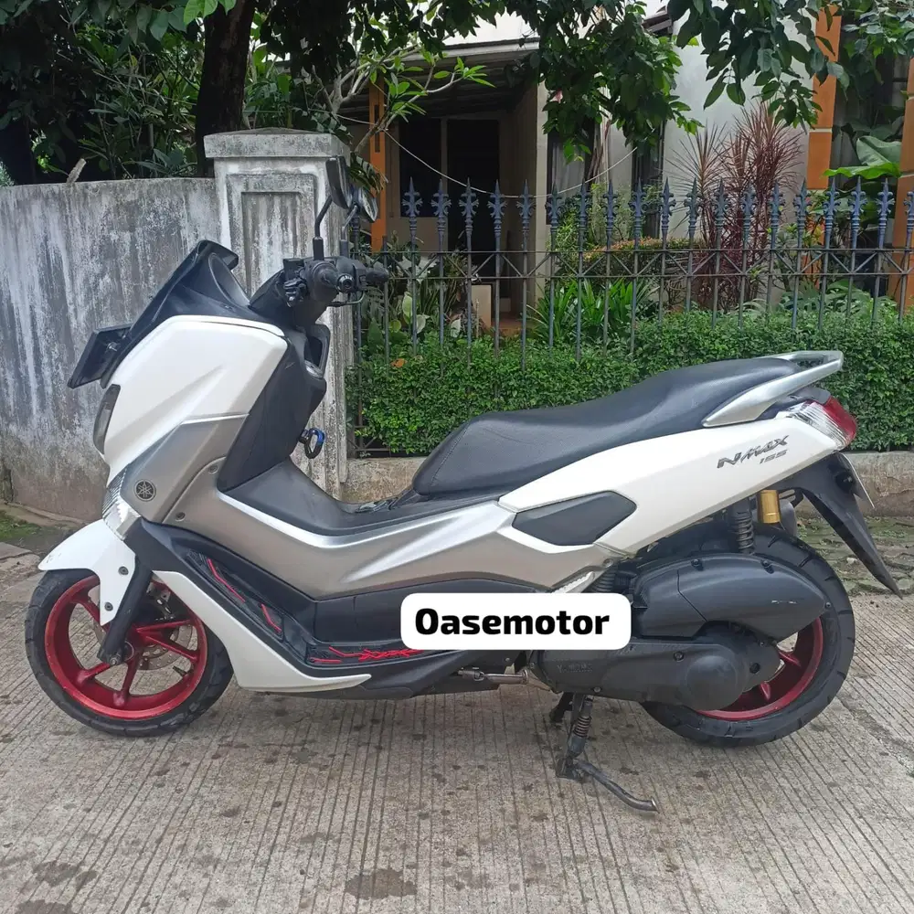 (B) YAMAHA NMAX 155 TAHUN 2019