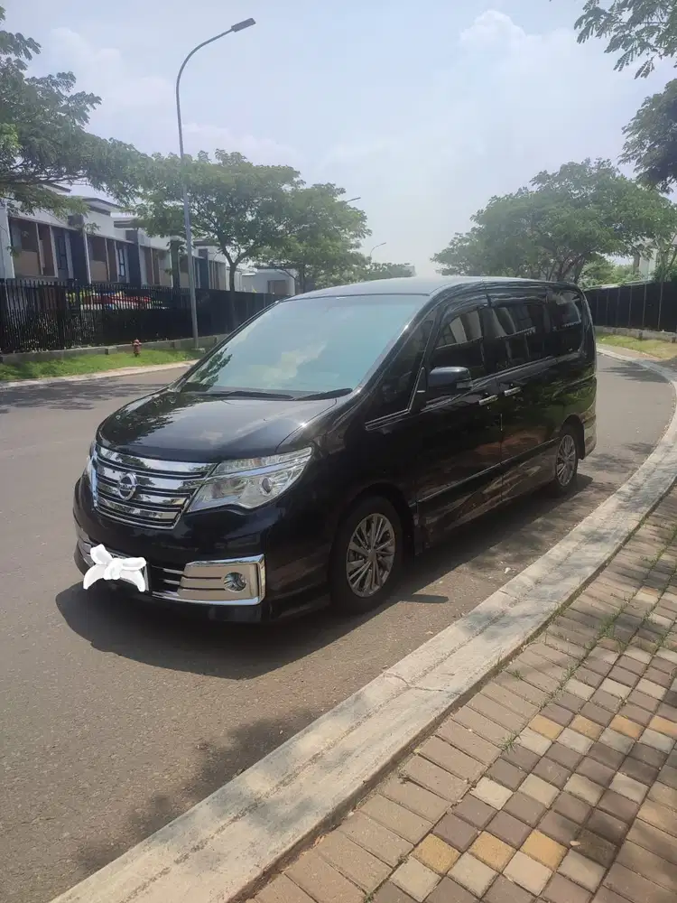 Nissan Serena 2015 Bensin