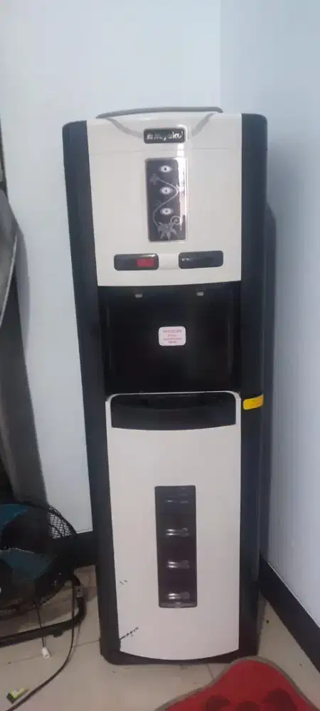 Dispenser Miyako WDP-300 a