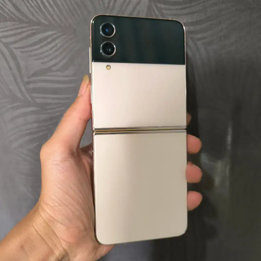 SAMSUNG Z FLIP 4 RAM 8/256GB FULLSET