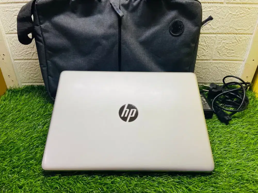 HP 14S-CF3039TU intel Core i3 Gen 10 Ram 8 SSD 256 14 Backlight key