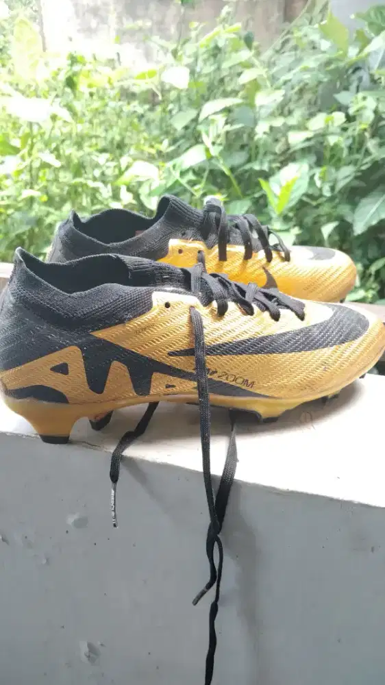Sepatu Bola Anak Nike Air Zoom Mercurial Gold size 38