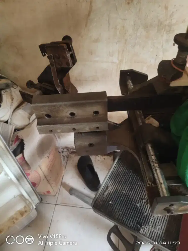 Bekas alat senar raket